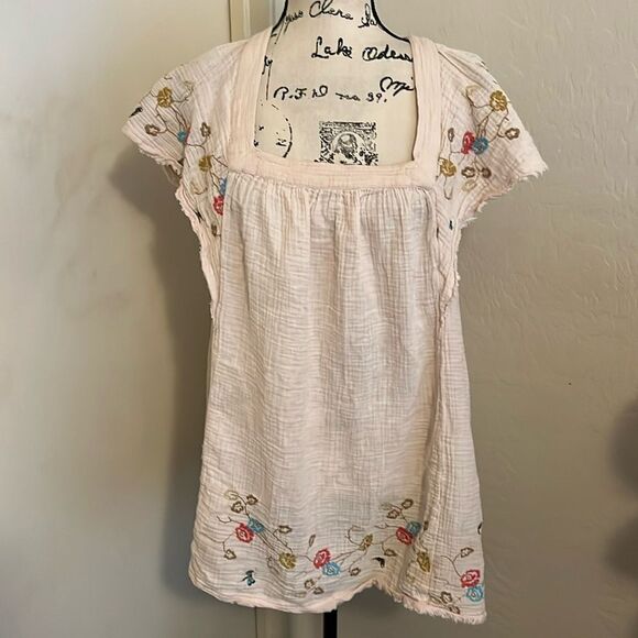 Anthropologie Boho Floral Bee Embroidered Top Cottage Core Feminine Prairie - Picture 1 of 13